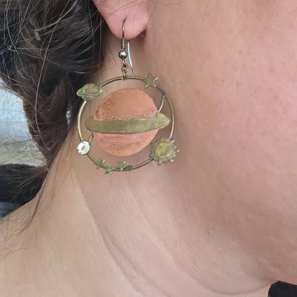 Vintage Brass and Rhinestone Plant Earrings - Picture 7 of 7